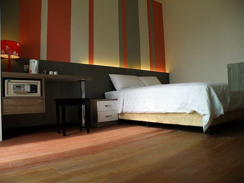 Yan Hotel Джорджтаун 2*,  Малайзия